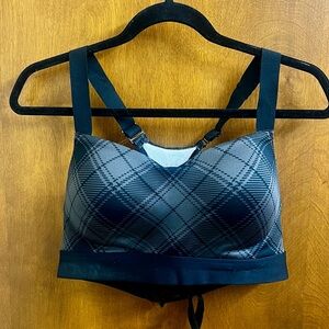 VS PINK 36DD Women's Sports Bra